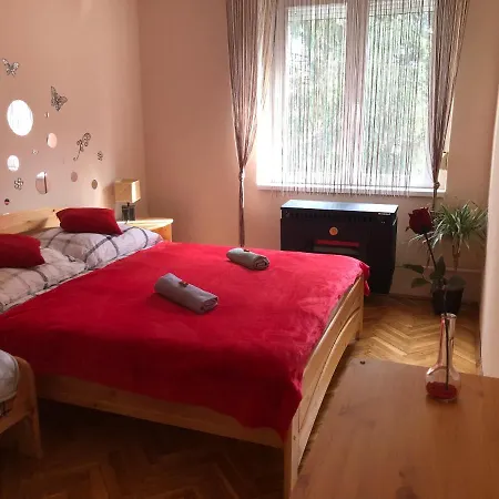 Apartment Arany Apartman *